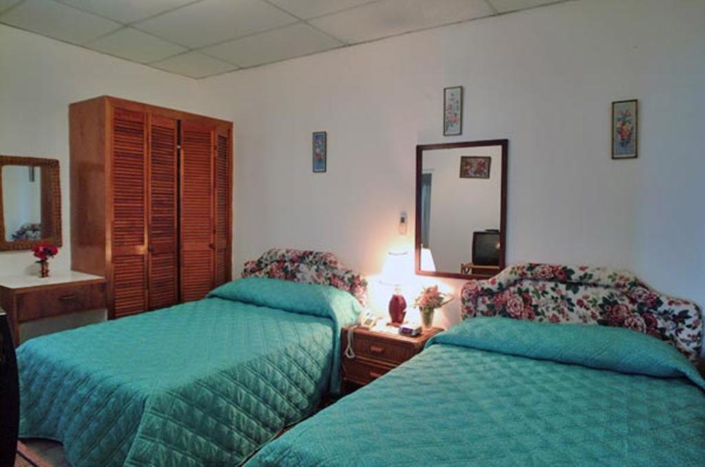 Gem Holiday Beach Resort St. George's Dış mekan fotoğraf