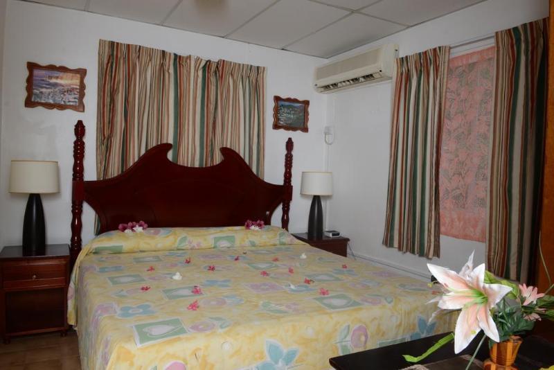 Gem Holiday Beach Resort St. George's Dış mekan fotoğraf