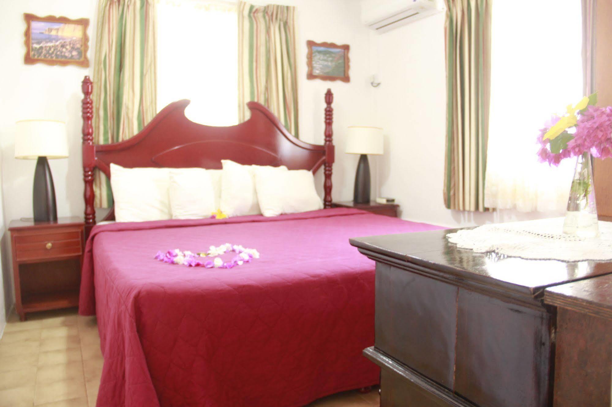 Gem Holiday Beach Resort St. George's Dış mekan fotoğraf