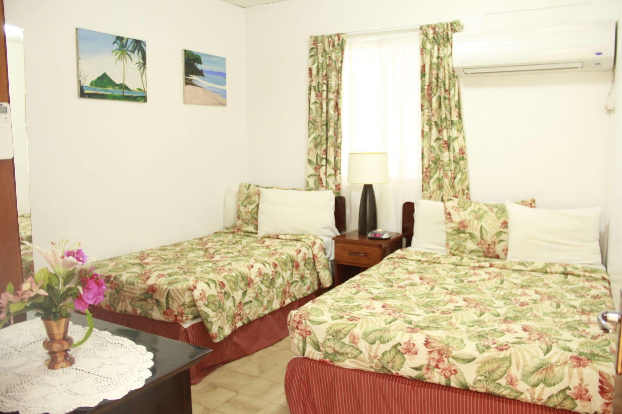 Gem Holiday Beach Resort St. George's Dış mekan fotoğraf